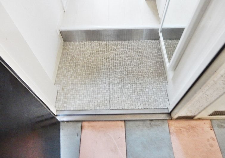 玄関　シューズボックス完備です。