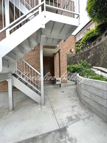 エントランス　綺麗に管理されたエントランス