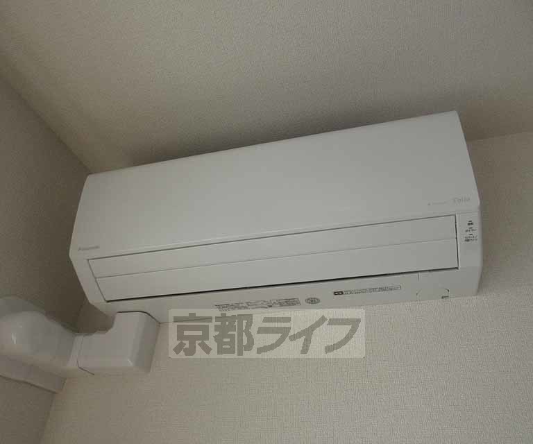 その他設備　リビングにエアコン完備・