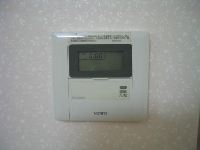 その他　給湯パネル（別号室参照）