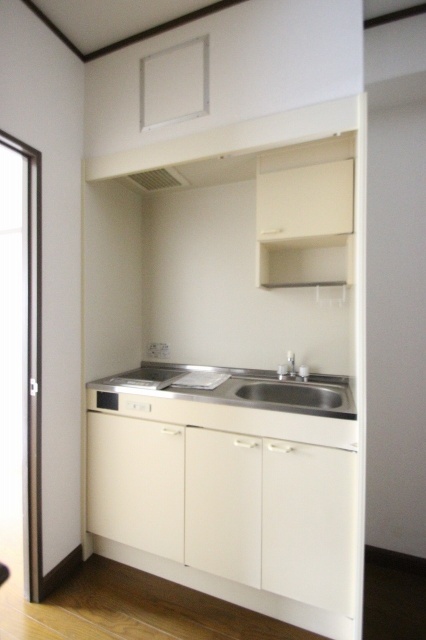 キッチン　同物件別室