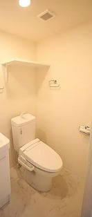 トイレ　別部屋反転写真