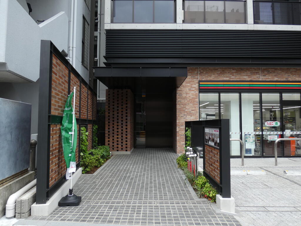 エントランス　エントランス