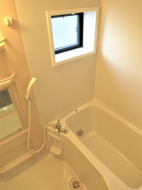 バス・シャワールーム　☆浴室（追焚・浴室に窓があります）☆