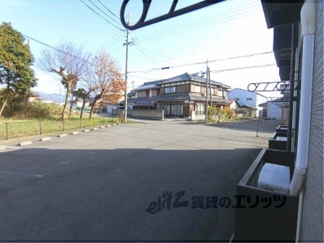 バルコニー　物干しのみ