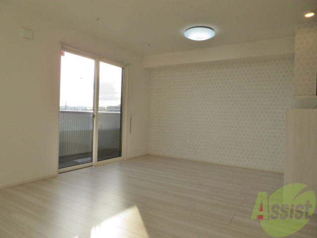 居室・リビング　１５．２帖のリビングです。陽当りが良く、広くてきれいなお部屋