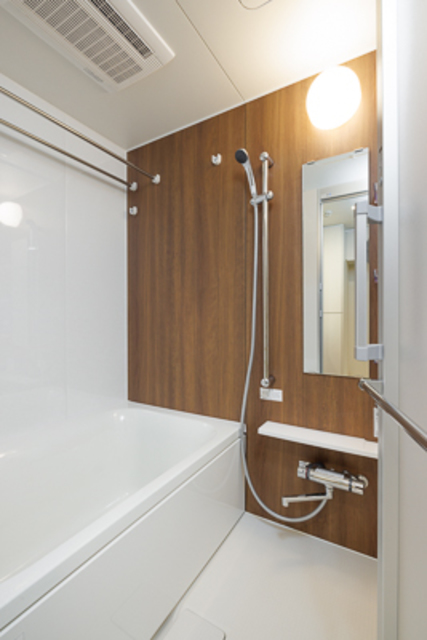 バス・シャワールーム　※写真は同タイプ住戸です。