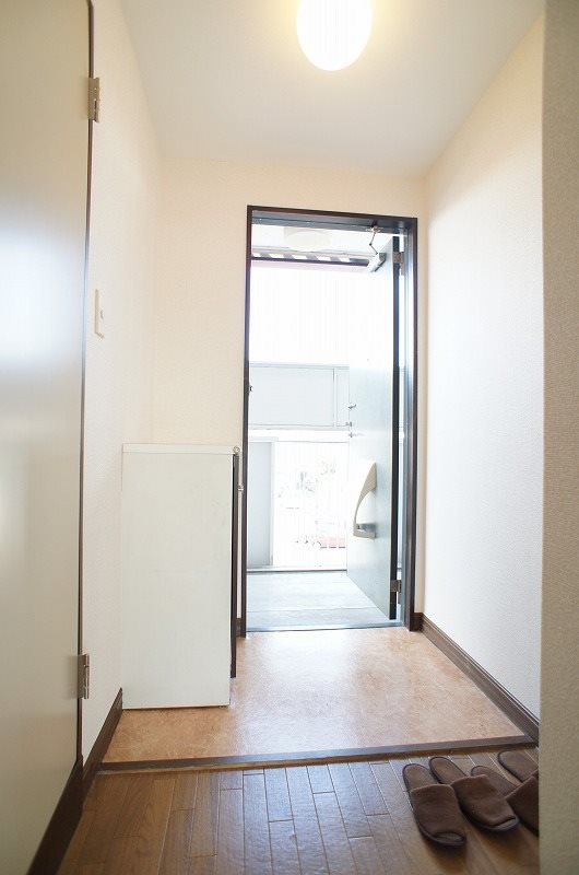 玄関　※反転タイプ、別室参照。現況を優先致します。