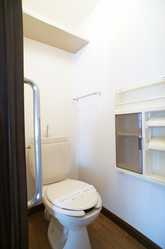 トイレ　実際の仕様とは異なる可能性があります。