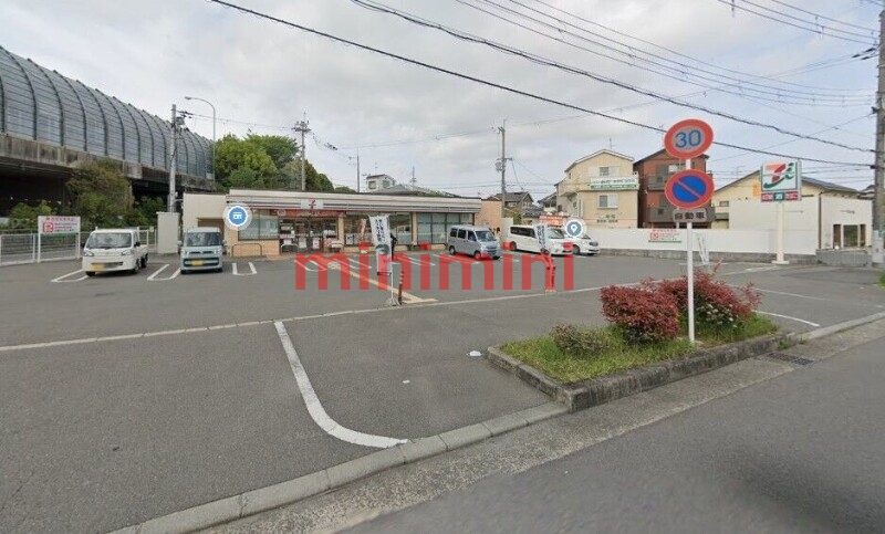 コンビニ　セブンイレブン高槻土室町北店（コンビニ）まで622m