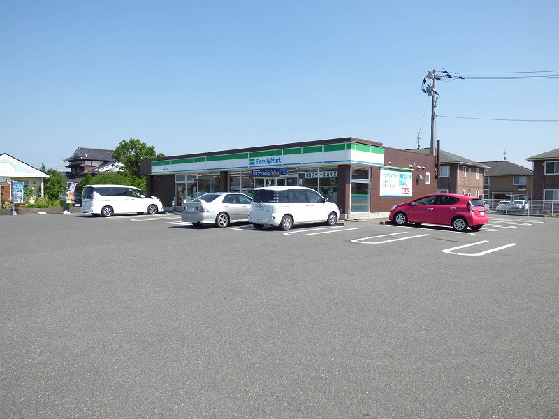 コンビニ　ファミリーマート吉野ヶ里立野店（コンビニ）まで852m