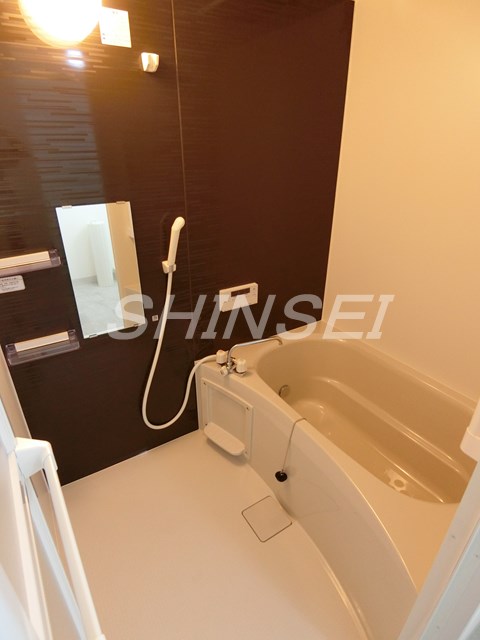 バス・シャワールーム　浴室部分（追い焚き機能付き）