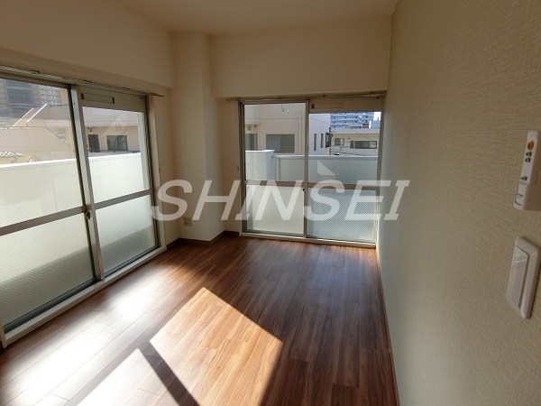 居室・リビング　南側洋室部分