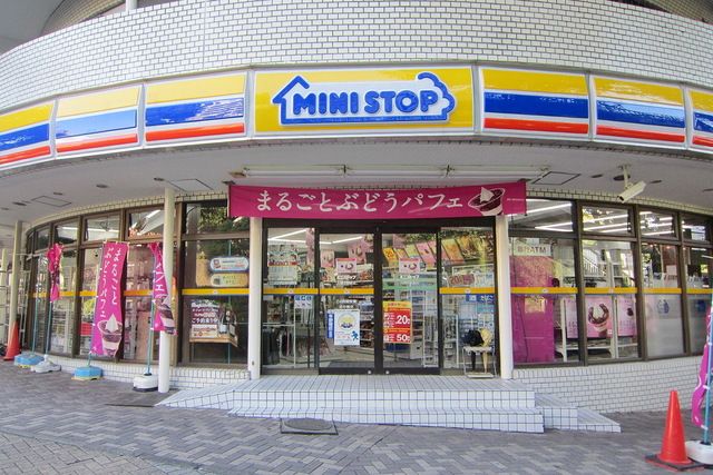 コンビニ　ミニストップ入間市駅前店（コンビニ）まで763m