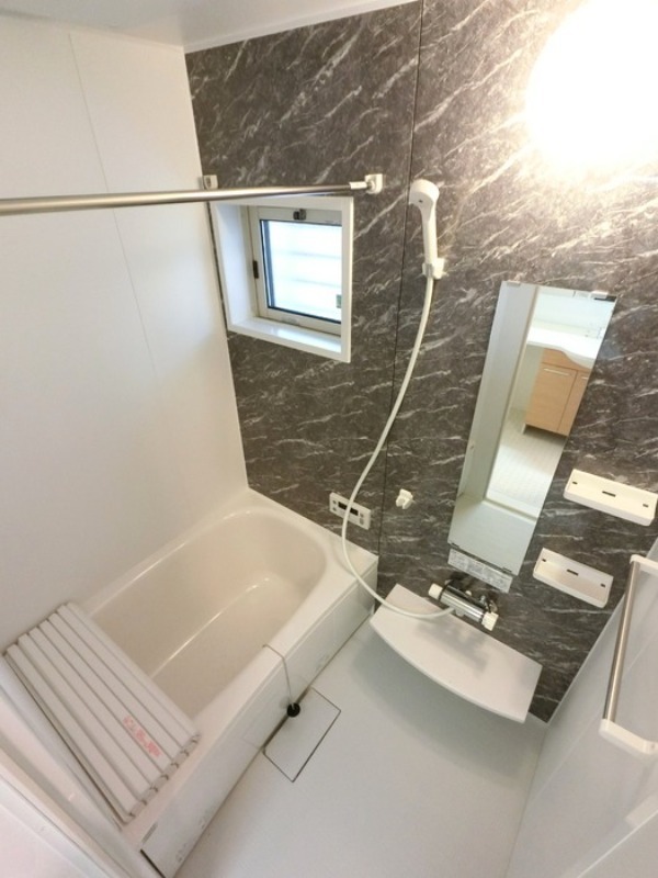 バス・シャワールーム　図面と現状に相違がある場合には現状を優先