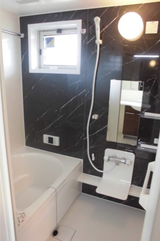 バス・シャワールーム　図面と現状に相違がある場合には現状を優先