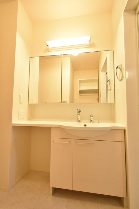 洗面設備　大型洗面台