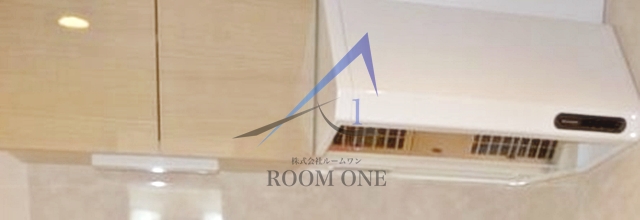 その他設備　キッチン上収納です。