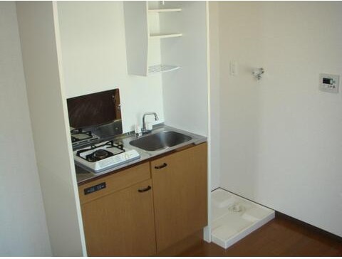 キッチン　広々使える快適な調理スペースです♪