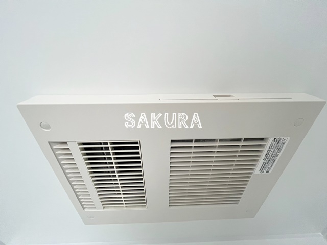 バス・シャワールーム　雨の日でも安心の浴室乾燥機付きです※同仕様