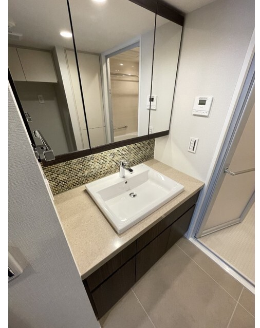 洗面設備　身支度に便利な洗面台♪