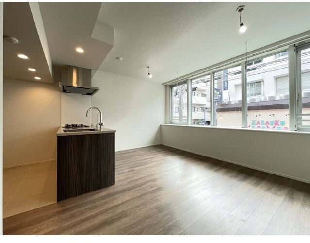 居室・リビング　使いやすい形の為、レイアウトを楽しめます♪