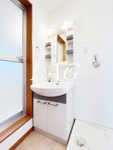 洗面設備　独立洗面台です。