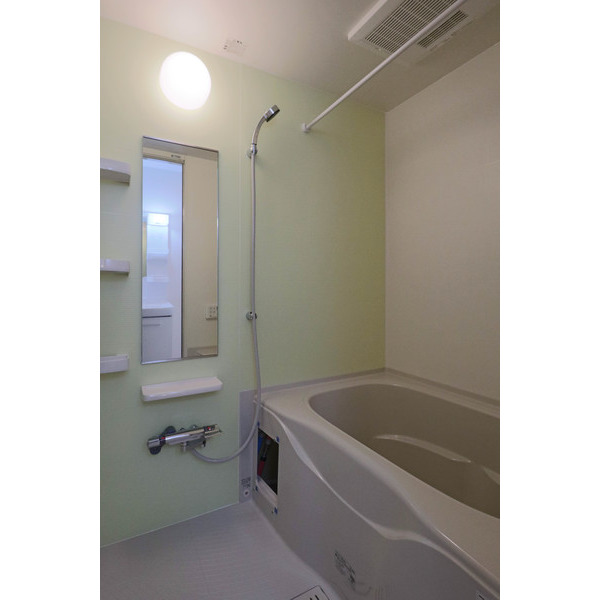 バス・シャワールーム　同じ建物の別のお部屋