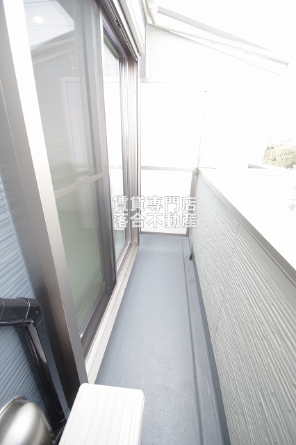 バルコニー　お洗濯にも便利なバルコニー付き