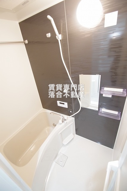 バス・シャワールーム　浴室乾燥機付き♪