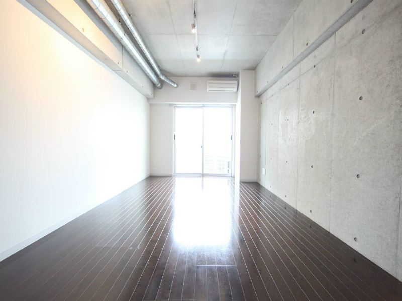 バルコニー　洋室10.5帖　デザイナーズ　間接照明付