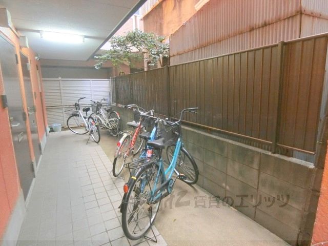 駐車場　駐輪場