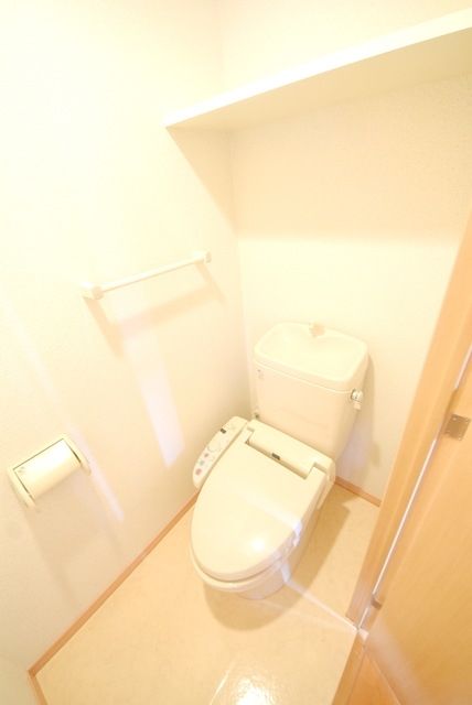 トイレ　ウォシュレット付きのトイレです