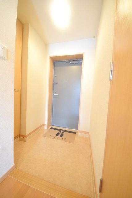 玄関　広くてシューズボックス付きの玄関です