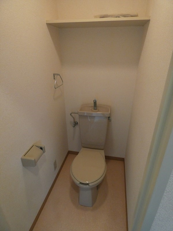 トイレ　別号室写真