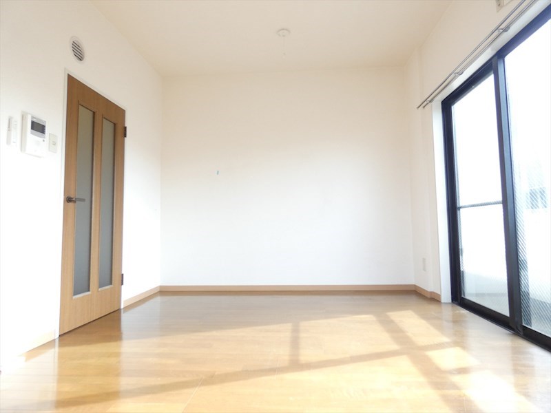 居室・リビング　別号室写真