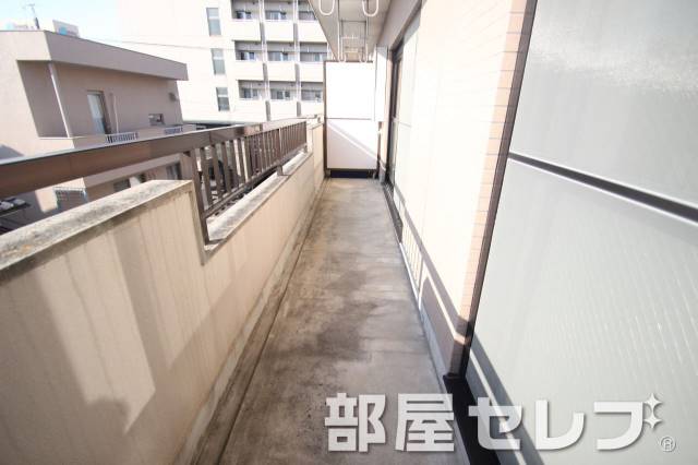 バルコニー　バルコニー。