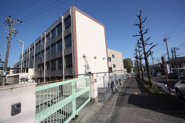 小学校　名古屋市立八事東小学校（小学校）まで810m