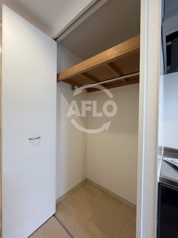 収納　グレンパーク江坂II　クローゼット