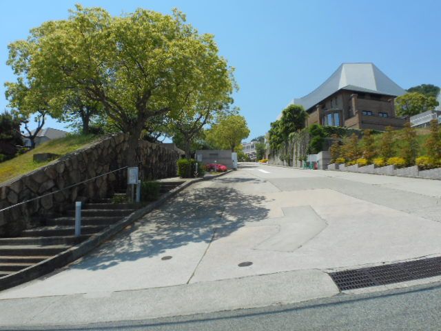 大学・短大　私立甲南女子大学（大学・短大）まで1098m