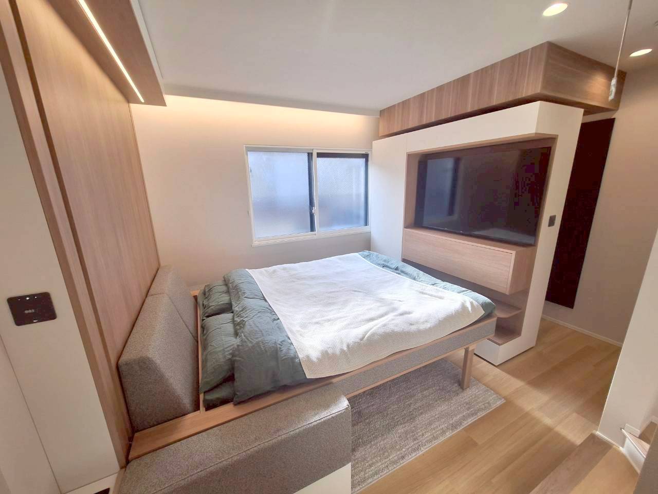 その他部屋・スペース　★ポケットクローゼットを開放した状態でもベッドを下ろすことが