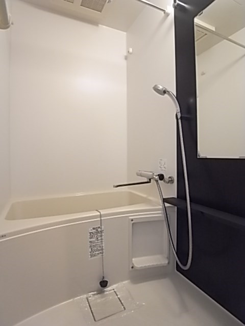 バス・シャワールーム　お風呂です