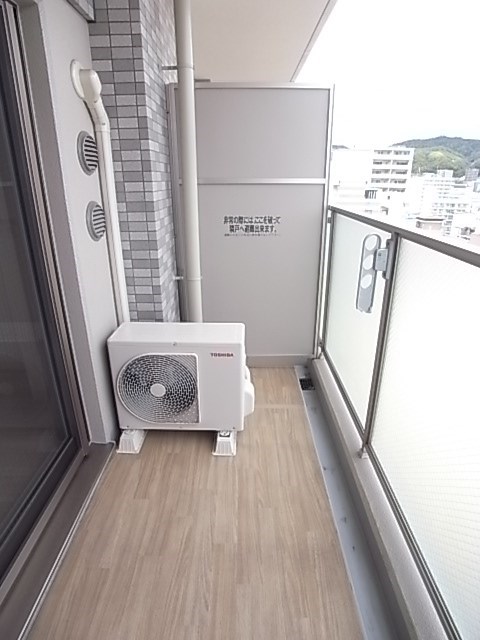 バルコニー　暖かな日差しのふりそそぐバルコニー