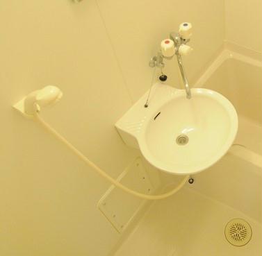 洗面設備　設備・使用は号室により異なる為、現況を優先致します。