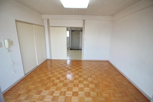 その他部屋・スペース　★8帖の広々洋室です★