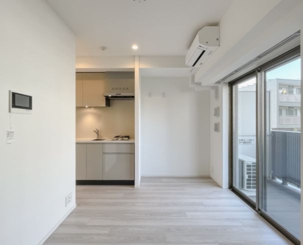 居室・リビング　別号室参考写真