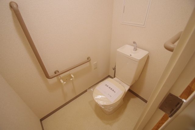 トイレ　★清潔感のあるトイレです★