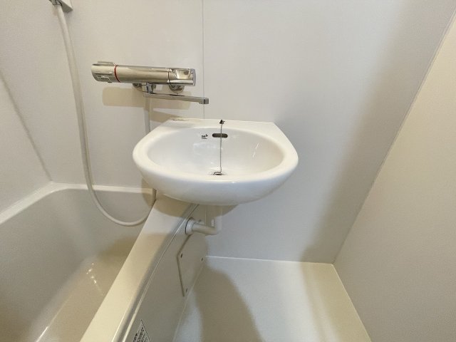 洗面設備　コンパクトで使いやすい洗面所