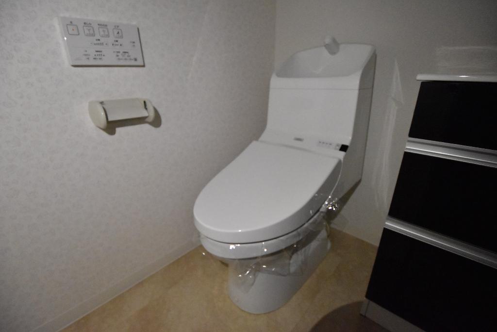 トイレ　シャワー付トイレ
