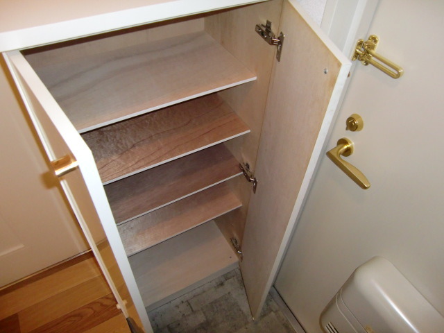 玄関　シューズボックス